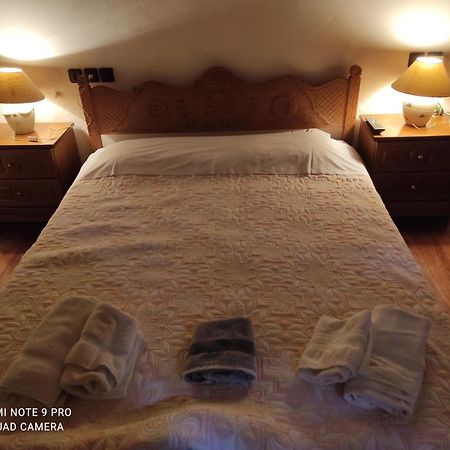 Θετισ Hotell Vizítsa Eksteriør bilde