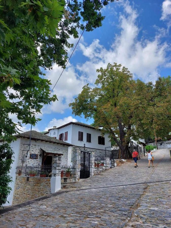 Θετισ Hotell Vizítsa Eksteriør bilde