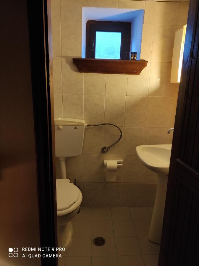 Θετισ Hotell Vizítsa Eksteriør bilde